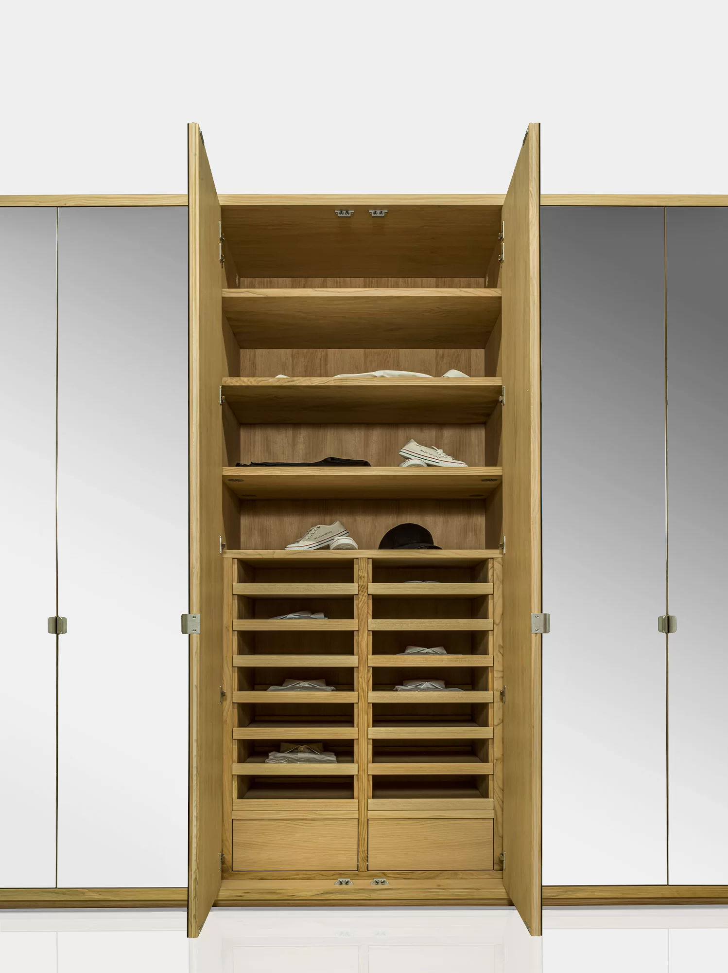 CORNICE Gallery 4