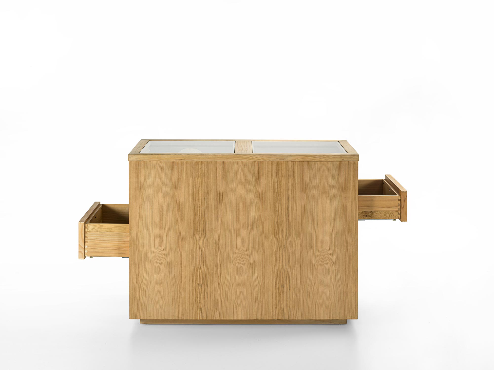 AVANT ISOLA Gallery 3
