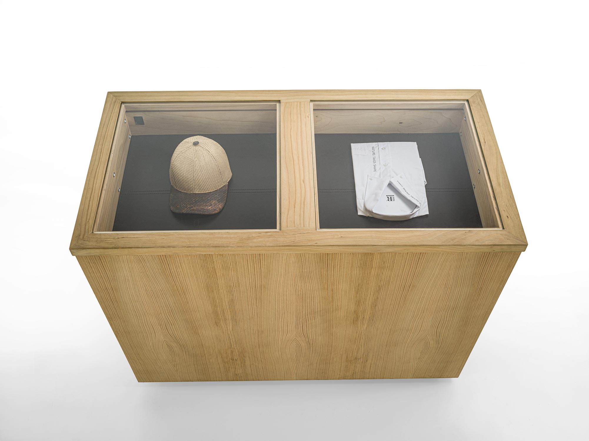 AVANT ISOLA Gallery 6