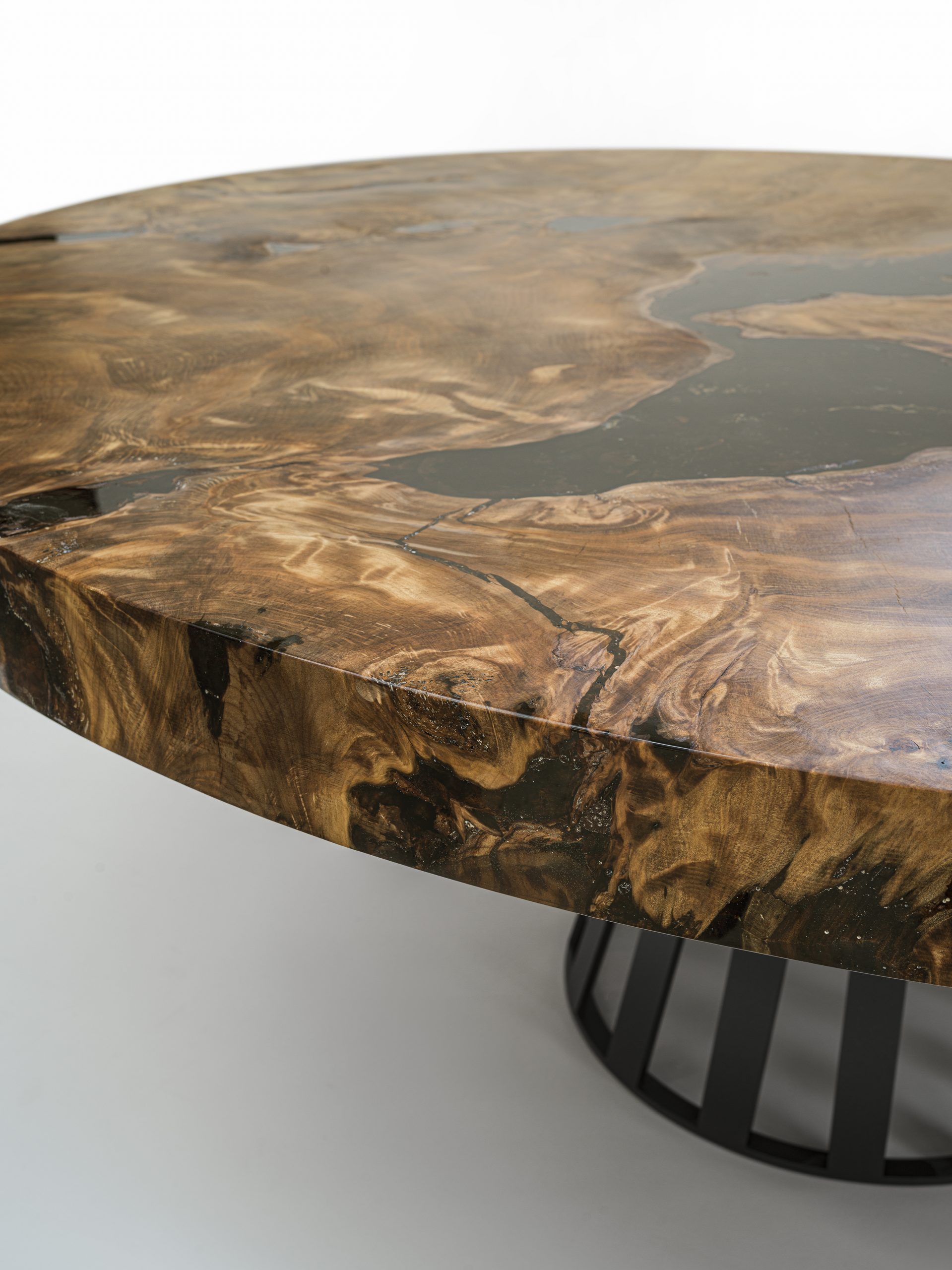 KAURI ROUND Gallery 1