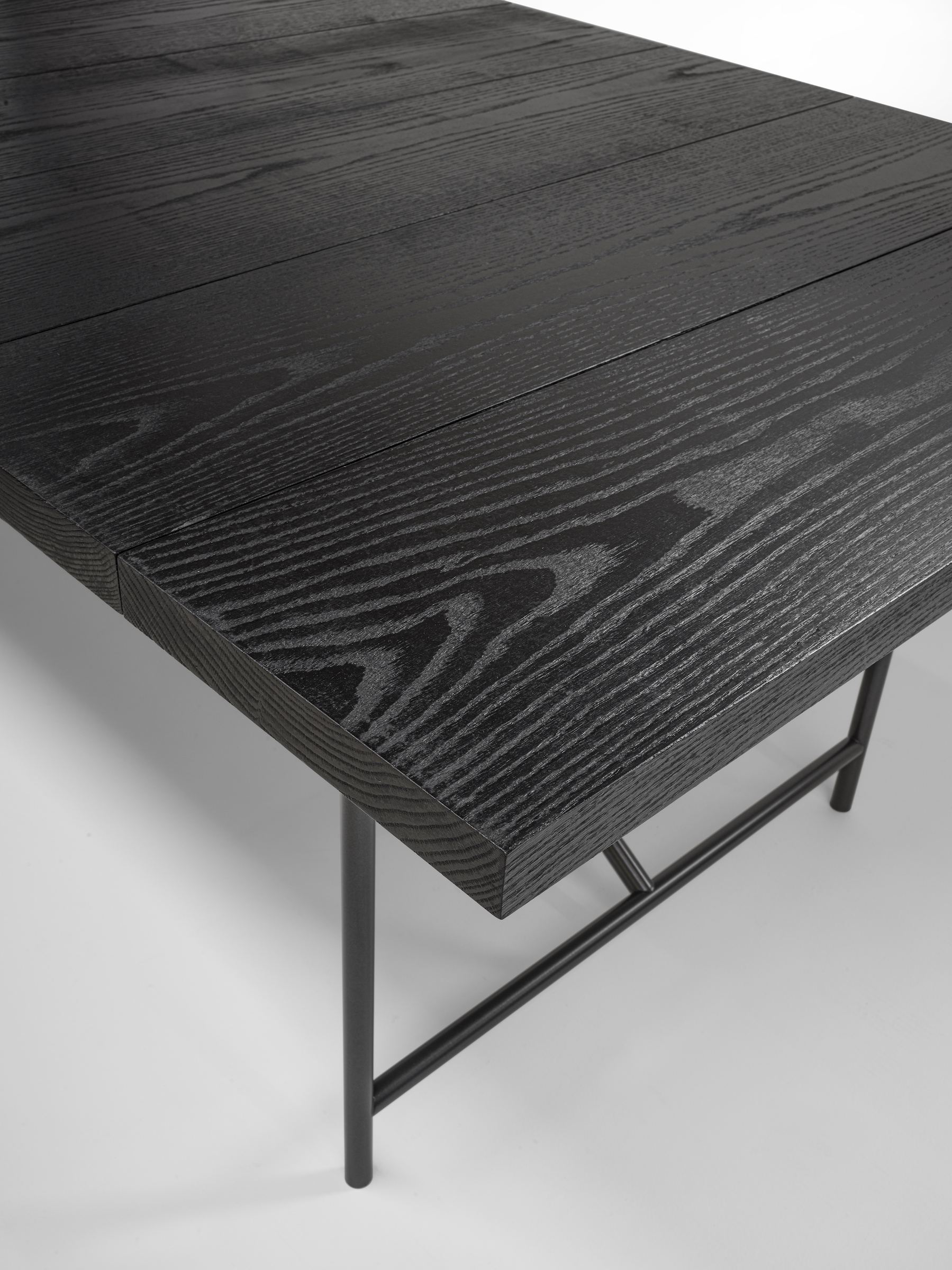 NERVI TABLE Gallery 1