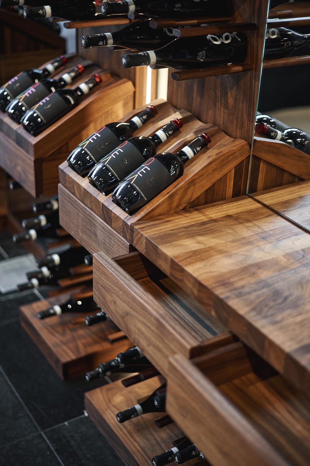 WINE WALLY Gallery 6