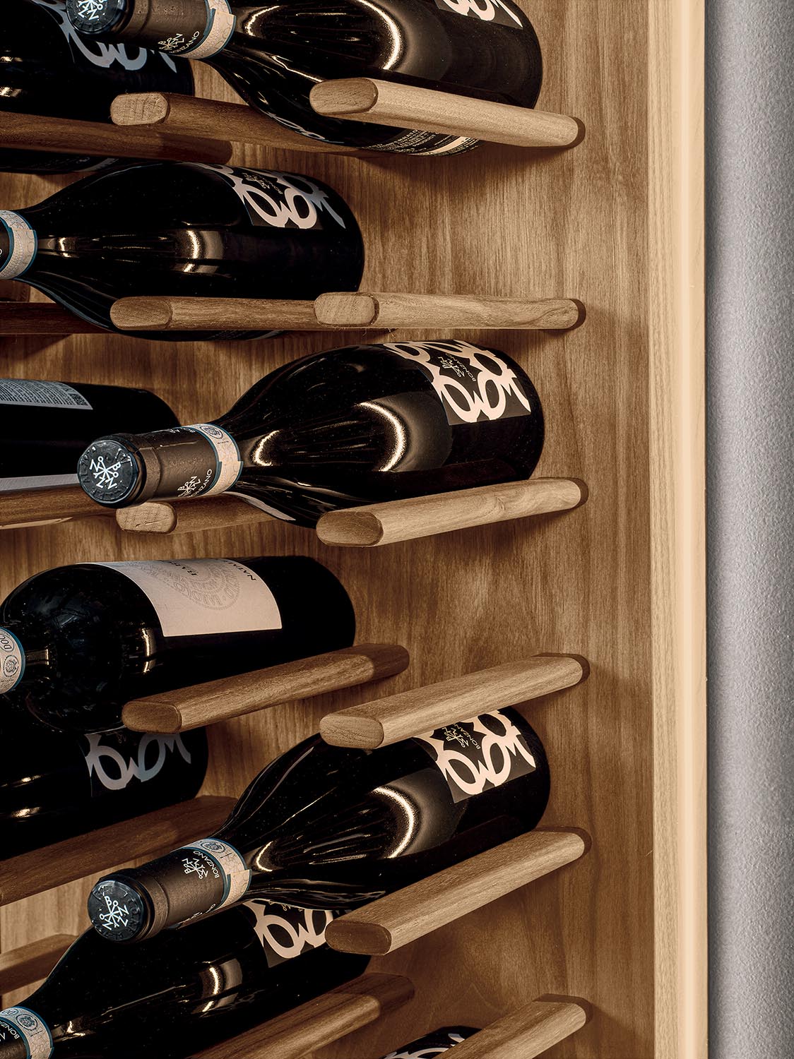 WINE WALLY Gallery 14