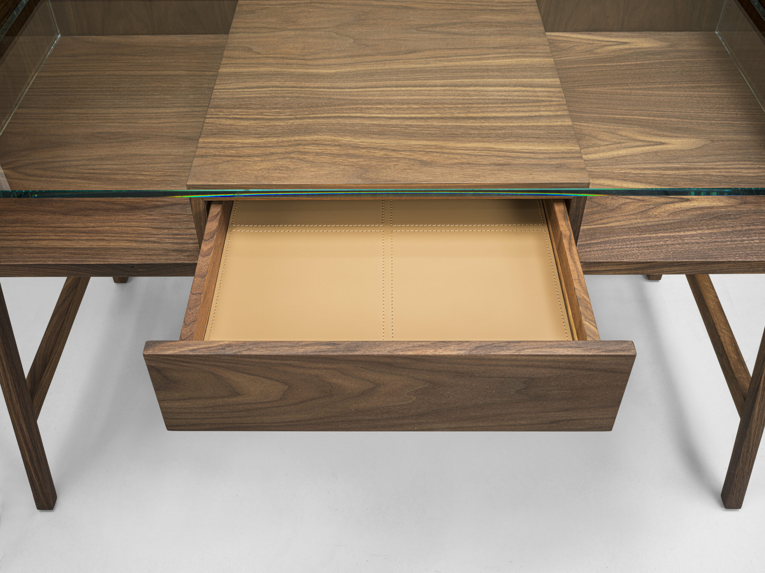 WRITING DESK Gallery 5