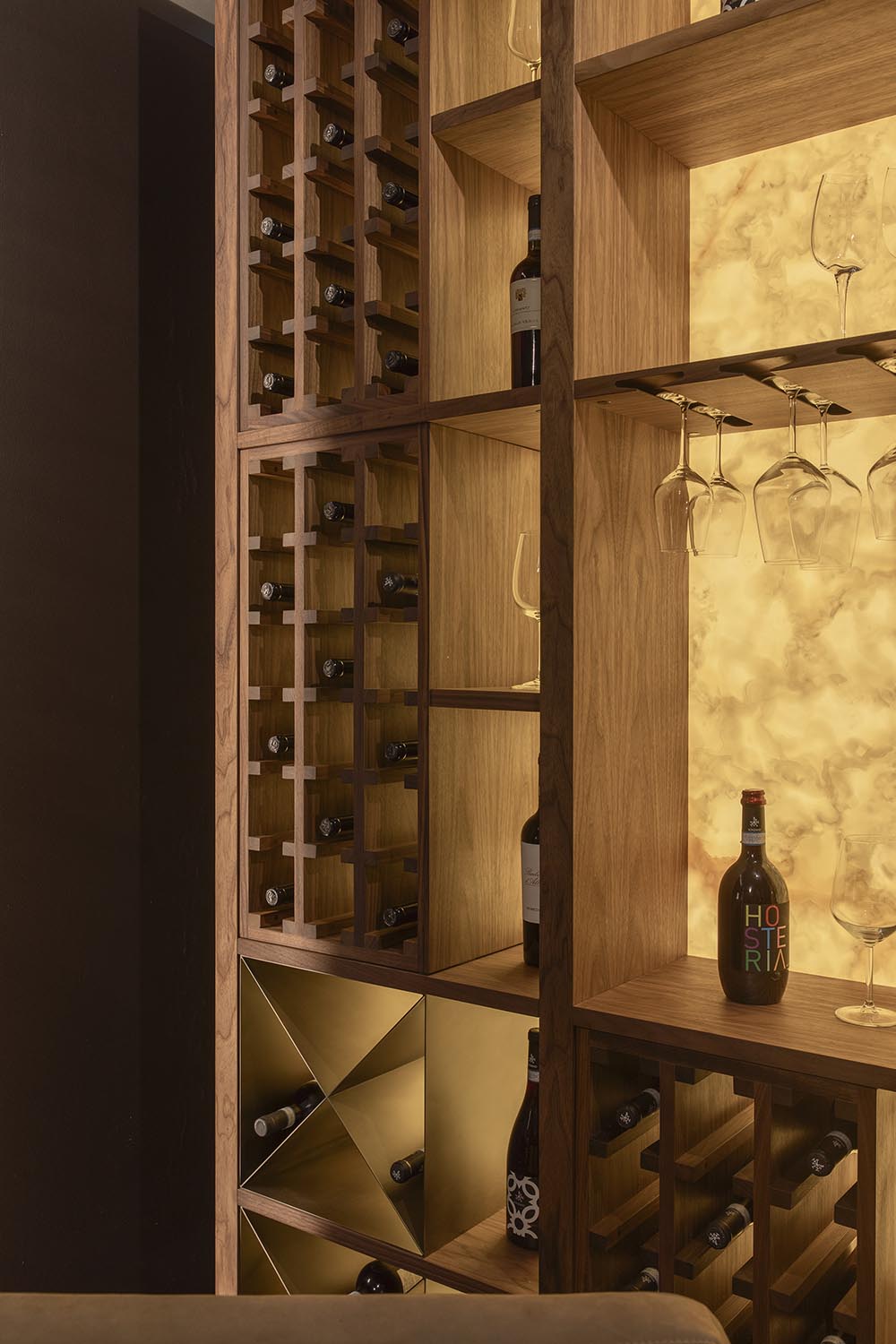 CRU ONYX Gallery 5